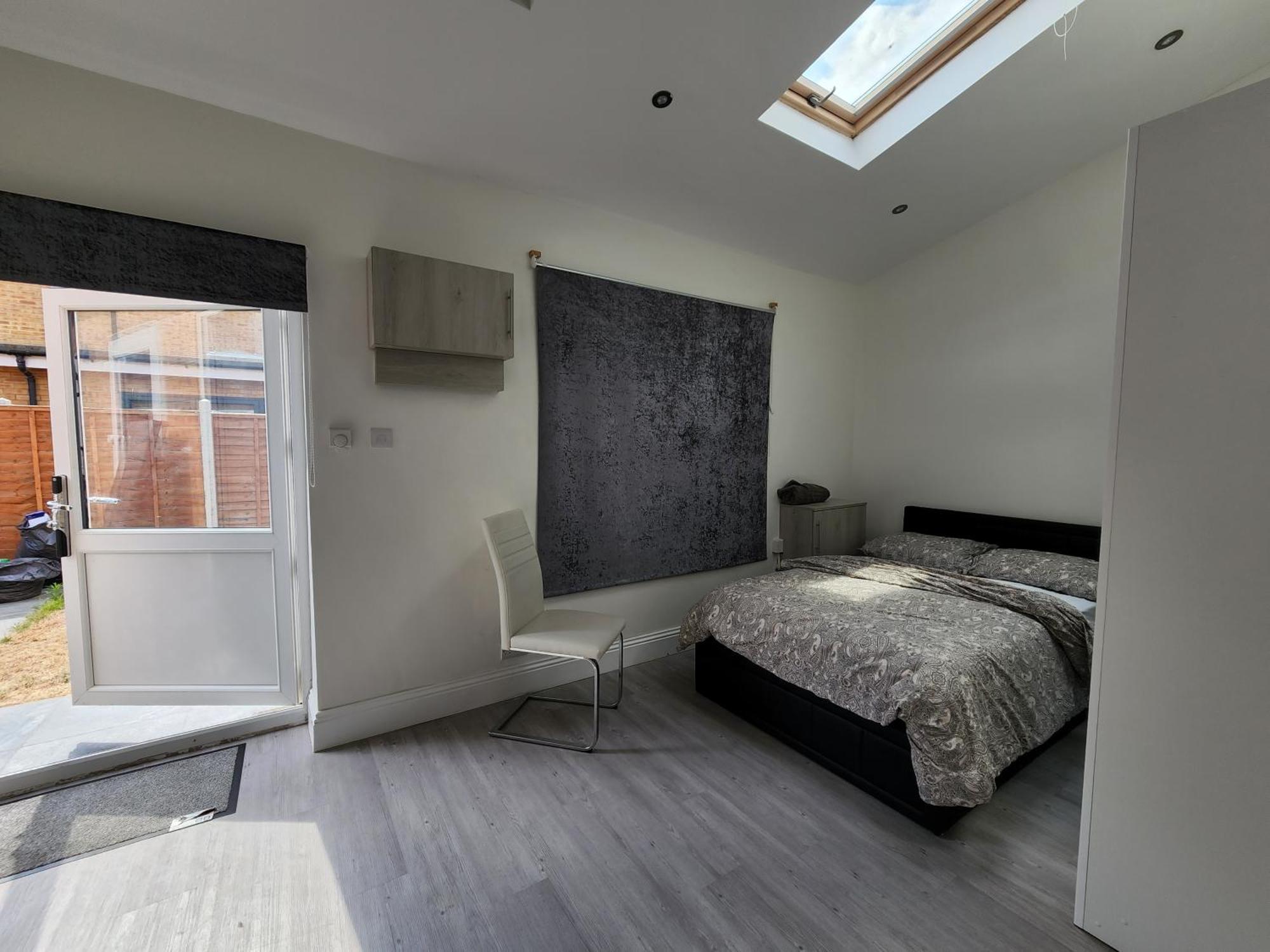 Ilford Town Centre Studio Bagian luar foto