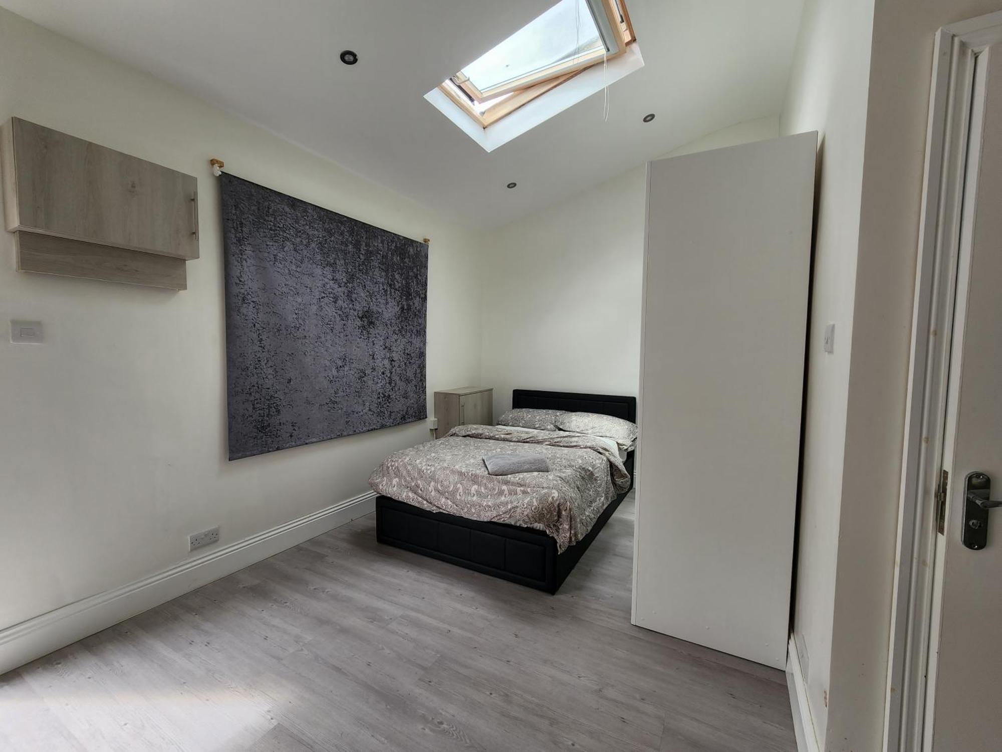 Ilford Town Centre Studio Bagian luar foto