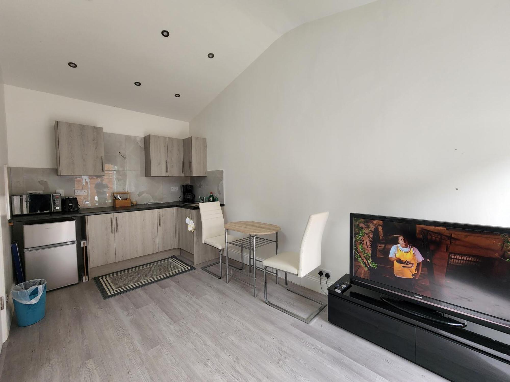 Ilford Town Centre Studio Bagian luar foto